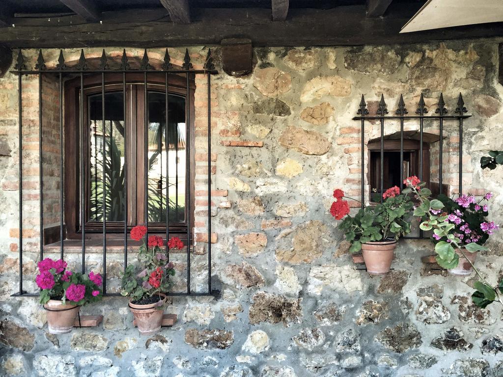 Trisileja En Puente Romano Toñanes Zewnętrze zdjęcie